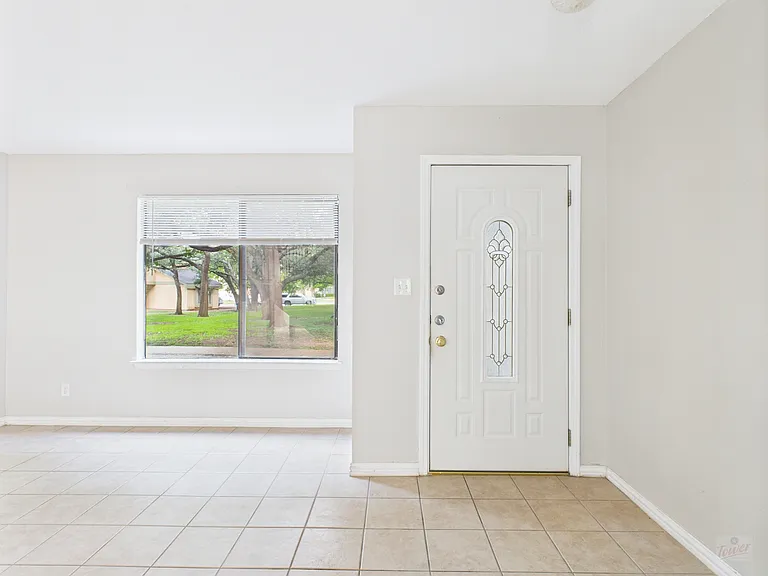 9520 Quail Village Ln — Photo 7