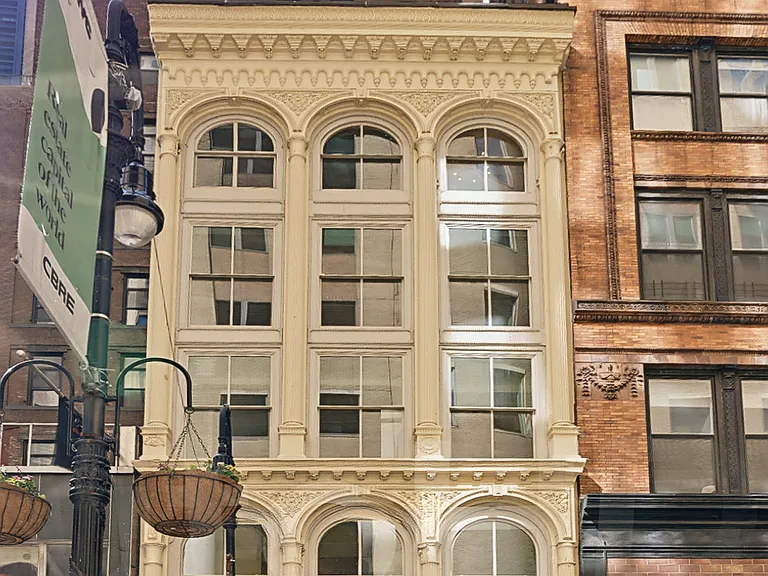63 Nassau St #202 — Photo 1