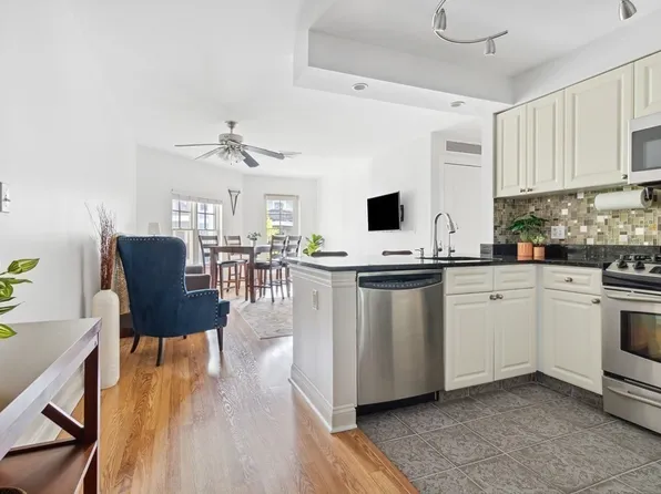 501 Commerce Dr Unit 1210, Braintree, MA 02184