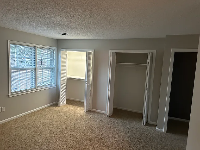 900 N Main St #10 — Photo 10