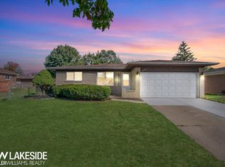 39366 Quinn Dr, Sterling Heights, MI 48310