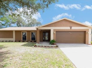 756 Sandy Creek Dr, Brandon, FL 33511