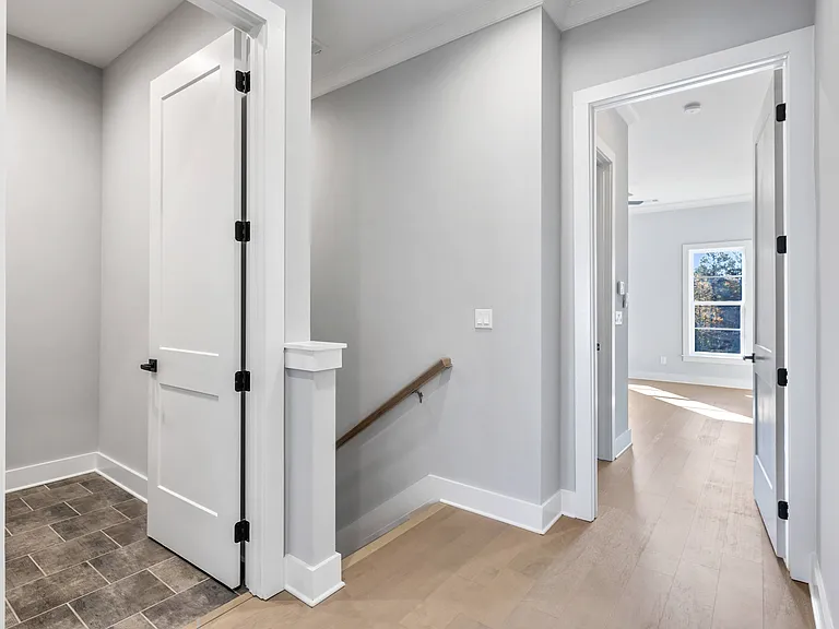 2035 Parkside Ln — Photo 24