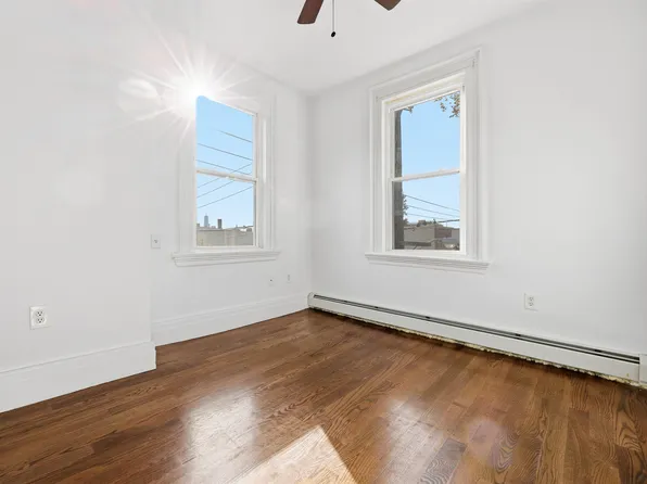 76 Bowers Street image 18 of 40