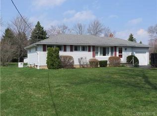 5135 Mapleton Rd, Lockport, NY 14094