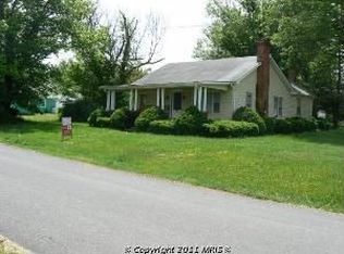 8 E Pennsylvania Ave, Lovettsville, VA