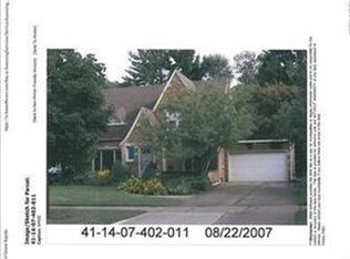 411 Cheshire Dr NE, Grand Rapids, MI 49505