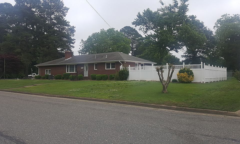1st image of 1 Bayberry Dr