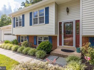 7893 Godolphin Dr, Springfield, VA 22153