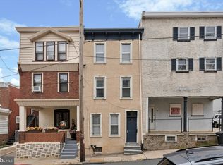 158 Green Ln, Philadelphia, PA 19127