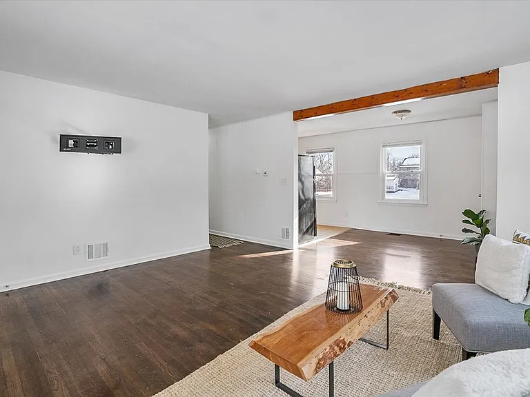 2448 Rainbow Ct — Photo 4