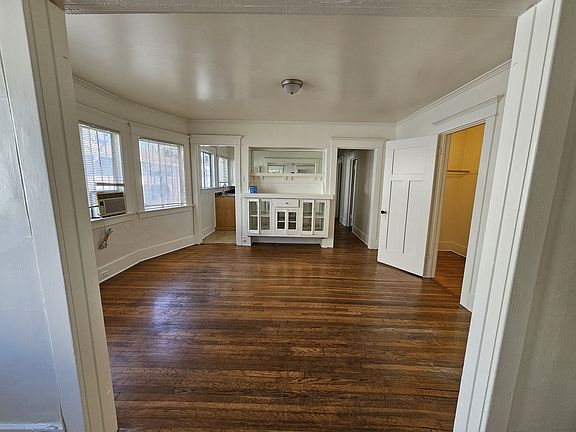 4th image of 3510 White House Pl