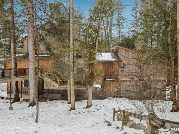 1044 Ramapo Valley Rd, Mahwah, NJ 07430