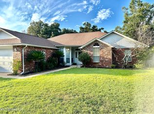 8516 Clamshell Ave, Ocean Springs, MS 39564