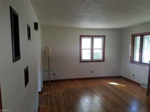 2nd image of 1623 Missouri Ave