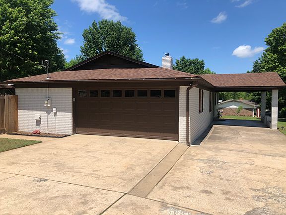 Garage/covered parking