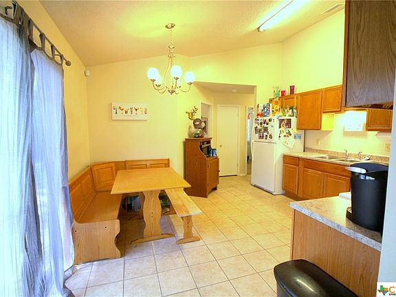 4th image of 2206 Windmill Dr