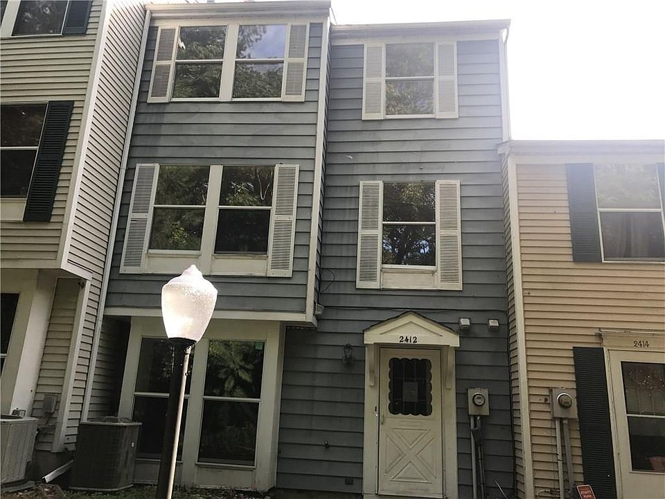 1st image of 2412 Greenwood Dr