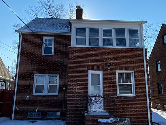 2nd image of 19301 S Lake Shore Blvd