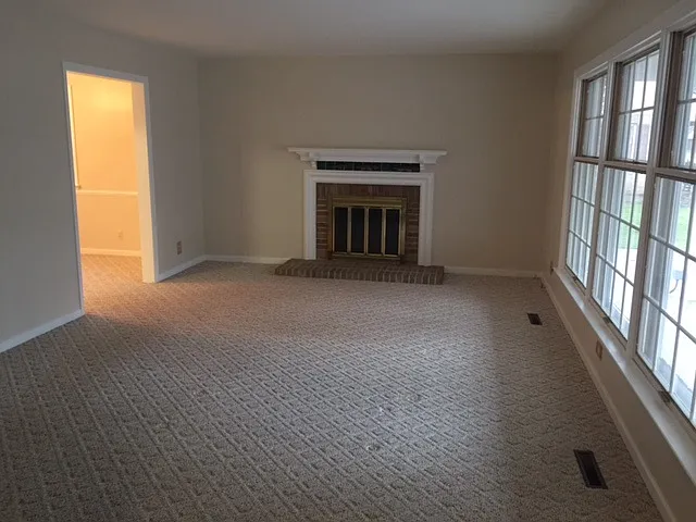 2162 Reppuhn Dr photo 1