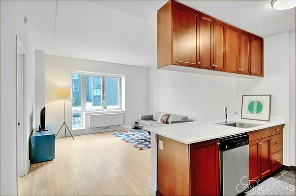 Rented by City Connections Realty | media 14