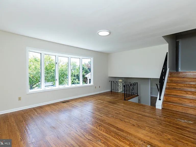 6013 Madeline Dr — Photo 23