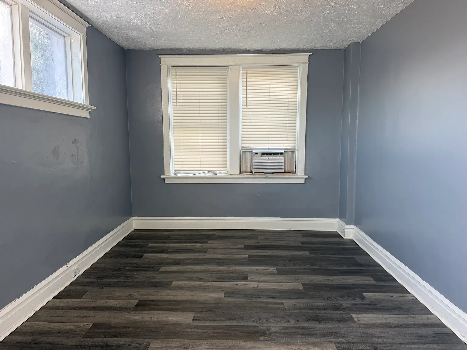 1 bed, 1250 sqft, $800 — Photo 1