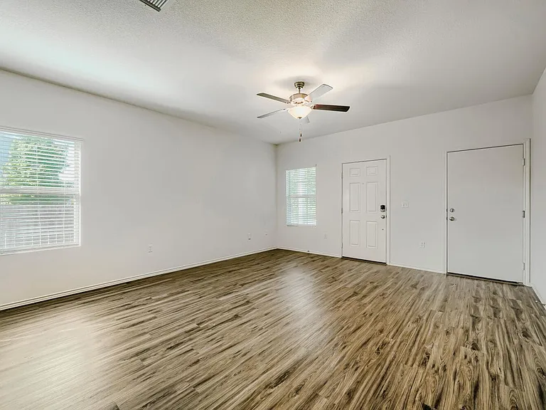 7001 Tonka Ln — Photo 6