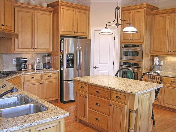 Tile backsplash, pantry and much more