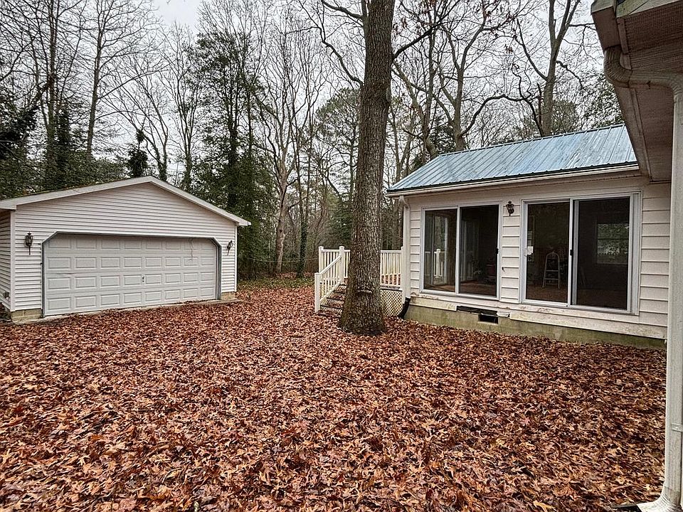 2nd image of 51 Lakewood Dr