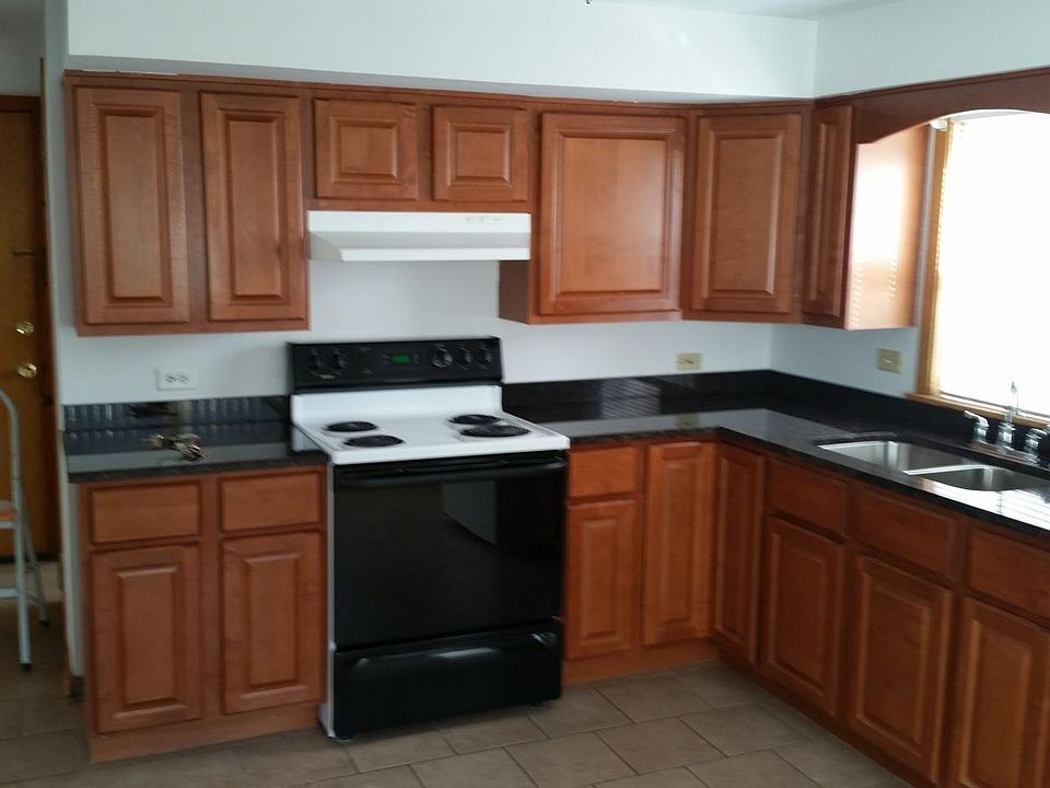 1st image of 6721 W Lloyd Dr APT 1