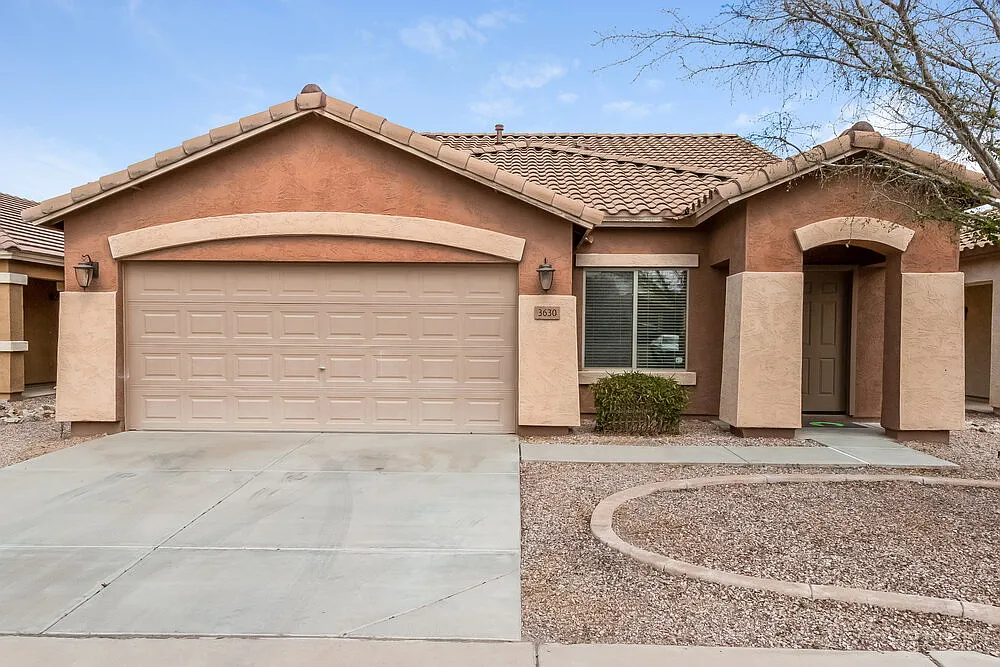 4 bed, 2.0 bath, 1930 sqft, $2,020 — Photo 1