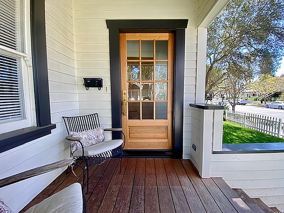 2nd image of 1016 - 1018 Spring Street