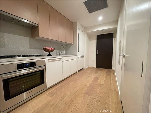 2nd image of 877 Francisco St APT 1123