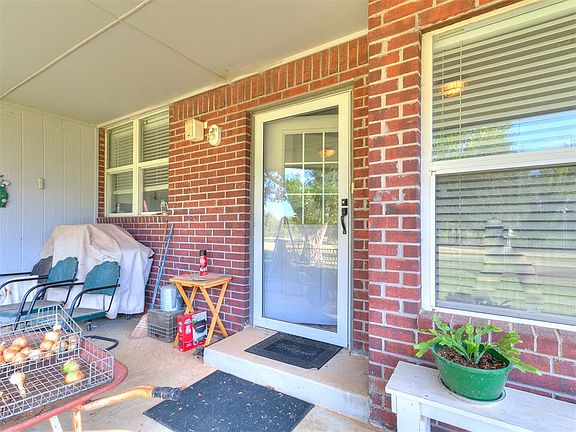 5th image of 1427 Grand View Way
