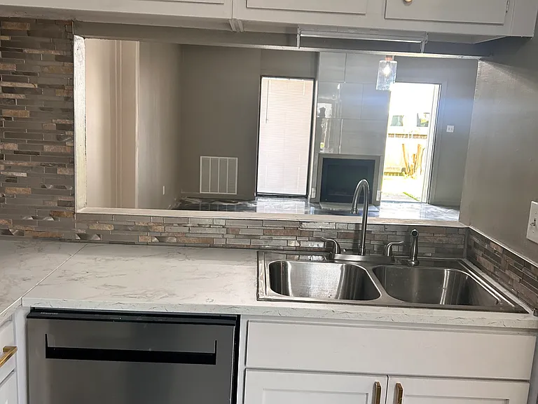 5587 Gates Cv — Photo 18