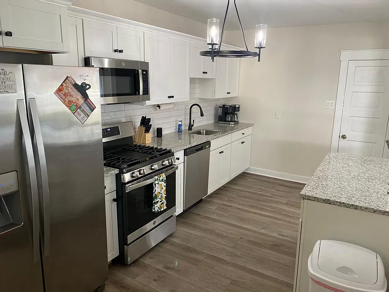 407 Walnut St — Photo 10