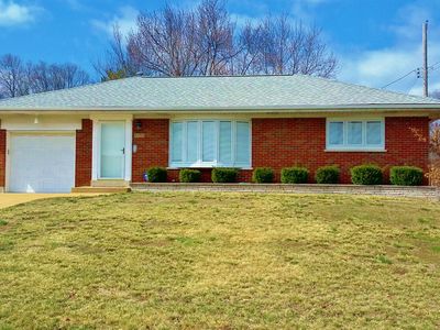 8235 Henze Ct, Saint Louis, MO, 63123