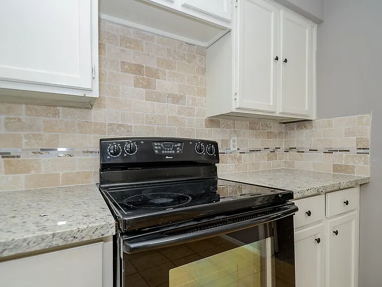 8319 Bird Run Dr — Photo 11