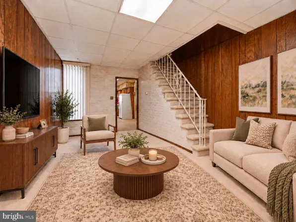 13 Bernhart Ave, Reading, PA 19605