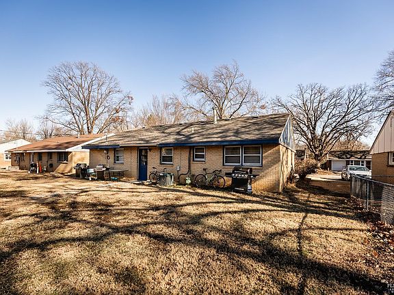 3rd image of 1411 Hartford Rd