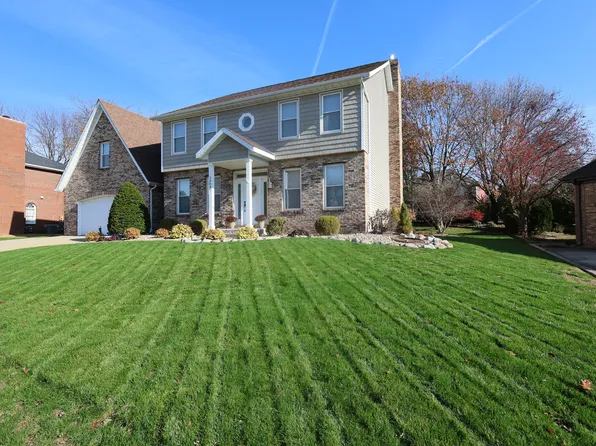 1304 Crown Ct, Bloomington, IL 61704