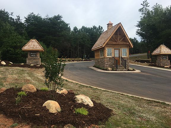 3rd image of 5714 Lake Point Dr #28