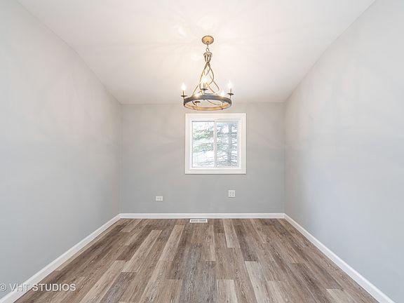 5th image of 107 Glenwood Dr