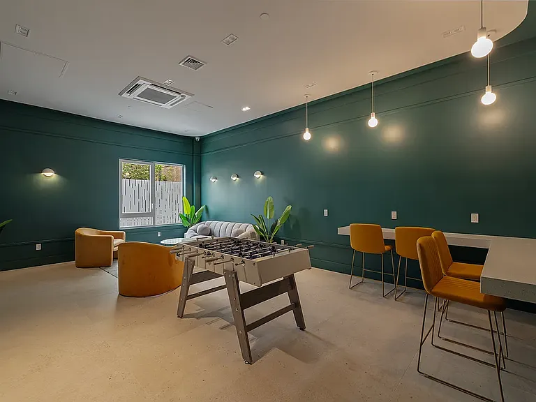 706 E 32nd St #3I — Photo 10