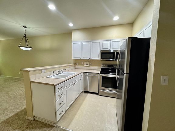 3rd image of 1800 NE 40th St Unit A6