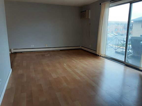 3rd image of 109 W 66th St #2
