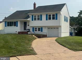 11 Manor Ter, Mount Holly, NJ 08060
