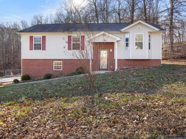 1220 Pendall Ln, Soddy Daisy, TN 37379