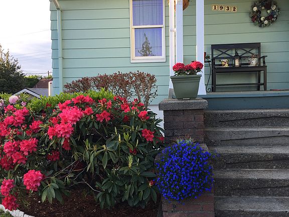 5th image of 1932 Burwell St